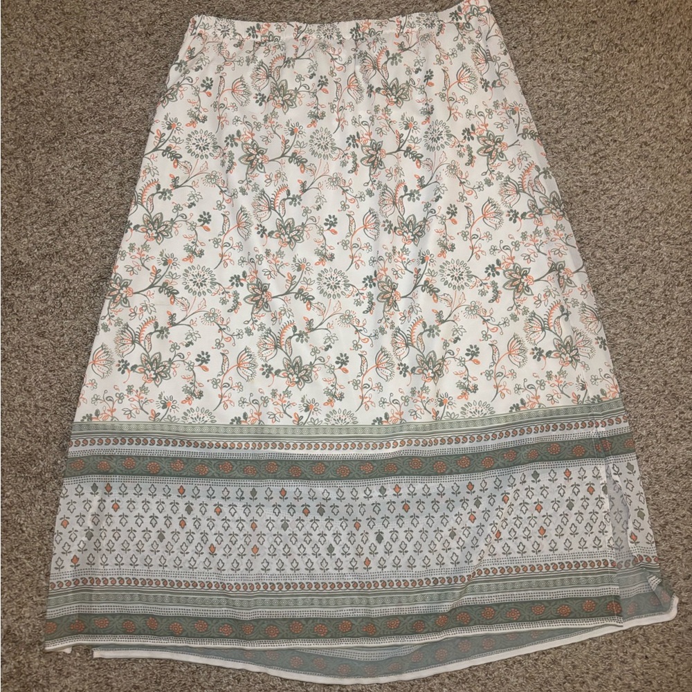 Women’s Coldwater Creek Vintage White Floral Midi Skirt with Green Accent